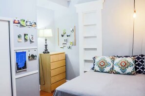 2 chambres, fer et planche à repasser, Wi-Fi, draps fournis