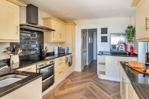 House | Private kitchen - House in Mynytho With Sea & Mountain Views (Pwllheli)