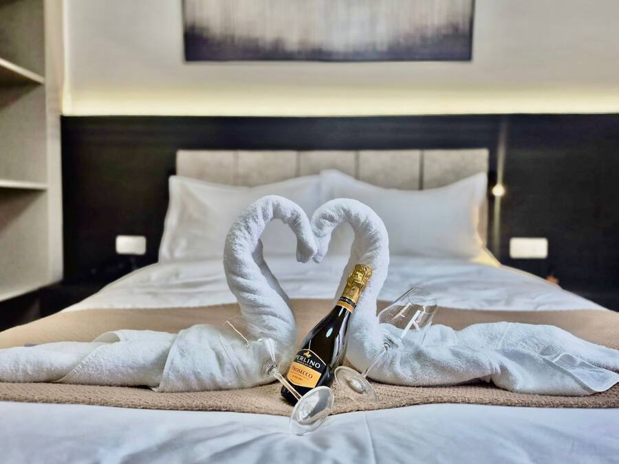 In-room safe, desk, laptop workspace, soundproofing