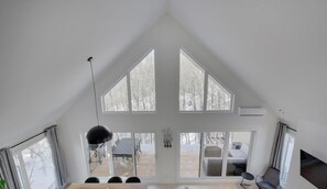 TV, caminetto, studio