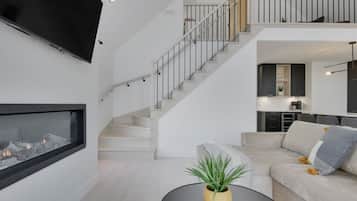 Fernseher, Kamin, Arbeitsbereiche