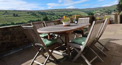 Peaceful Holiday Home for 6 Guests