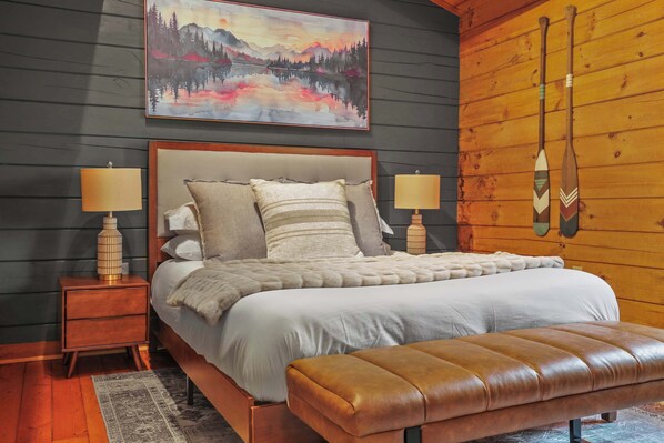 1 Schlafzimmer, Schreibtisch, Bügeleisen/Bügelbrett, Reisekinderbett