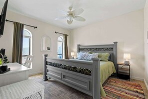 1 dormitorio, cuna de viaje, wifi y ropa de cama