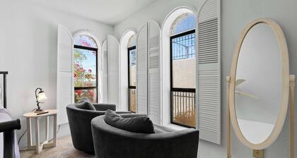 Private Foothills Suite | South Wing Retreat