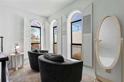 Private Foothills Suite | South Wing Retreat