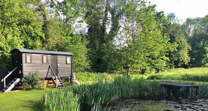 Bell Tent Retreat in Norfolk Countryside