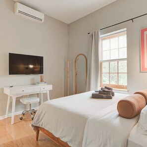 Iron/ironing board, travel crib, WiFi