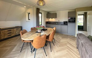Fridge, microwave, dishwasher, coffee/tea maker