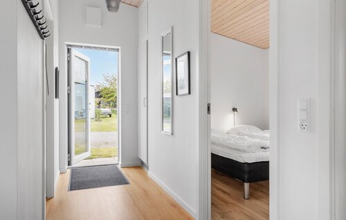 Amazing home in Nexø with WiFi