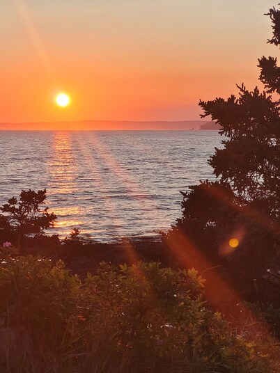Private Oceanfront Cottage in Scots Bay – Your Quiet Escape on the Bay of Fundy