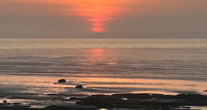 Private Oceanfront Cottage in Scots Bay – Your Quiet Escape on the Bay of Fundy