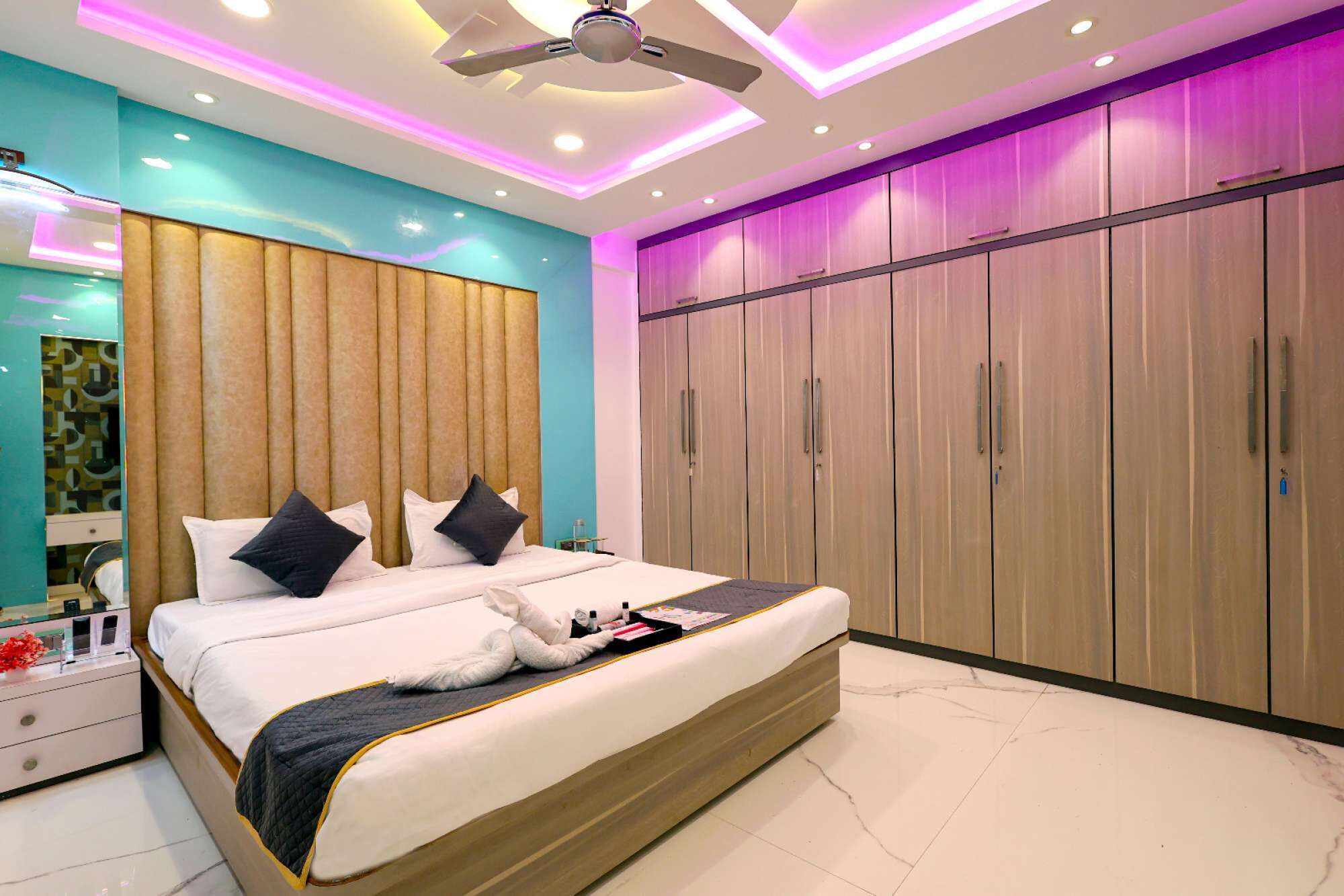 3 Schlafzimmer, Schreibtisch, Bügeleisen/Bügelbrett, WLAN