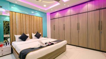 3 bedrooms, desk, iron/ironing board, WiFi