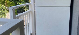 Quiet Guest Suite Near the White Rock Resort