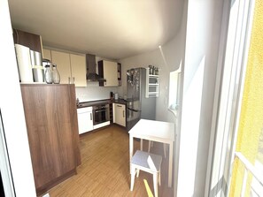 Private kitchen - Furnished 4 room apartment to sublet for 9-12 months+garage (München)