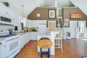 Cottage (2 Bedrooms) | Interior