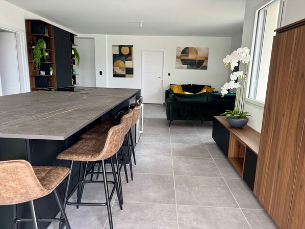 Interior - SKYLINE ROOF TOP SPA DE NAGE (Montpellier)