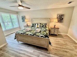 3 bedrooms, iron/ironing board, WiFi, bed sheets