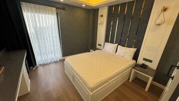 Deluxe Double Room, Balcony, Garden View | Premium bedding, down comforters, memory foam beds, free minibar