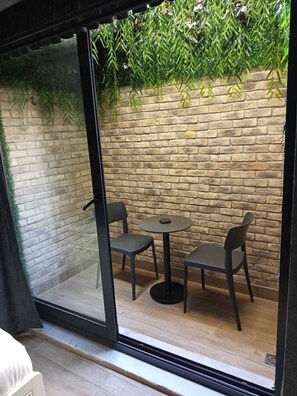 Economy Triple Room | Teres/patio