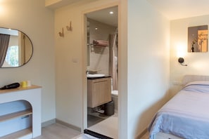 Family Double Room (4 Pax) | 오리/거위털 이불, 책상, 무료 WiFi, 침대 시트