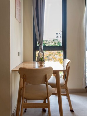 Family Double Room (4 Pax) | 오리/거위털 이불, 책상, 무료 WiFi, 침대 시트