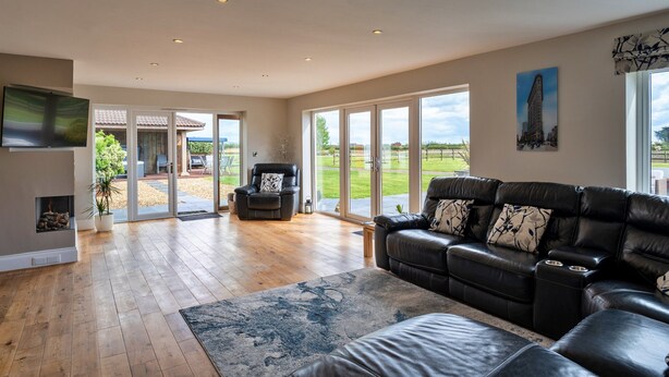 House | Living room - Holiday Home in Weston-super-mare, No Deposit (Weston-super-Mare)
