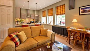 Apartment | Living area - Elegant Apartment in Buxton, No Deposit (Buxton)