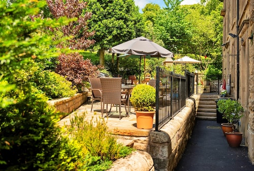 Elegant Apartment in Buxton, No Deposit