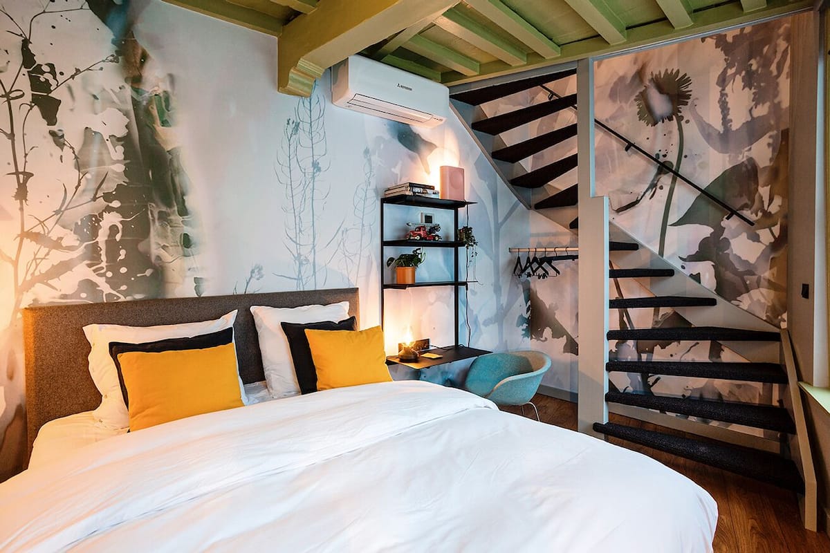 Comfort Duplex, City View | Egyptian cotton sheets, premium bedding, in-room safe, blackout drapes