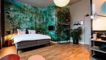 Deluxe tweepersoonskamer, balkon, uitzicht op stad | Lakens van Egyptisch katoen, luxe beddengoed, een kluis op de kamer