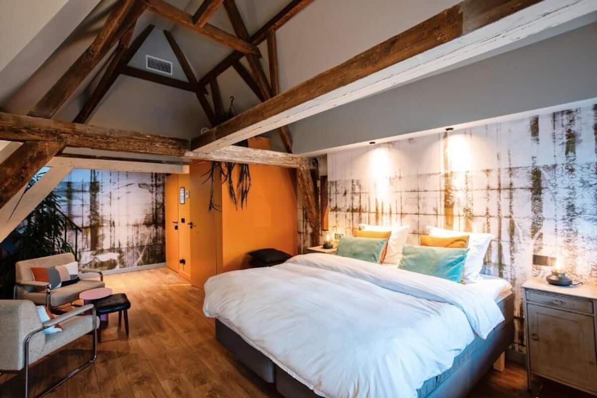 Superior Double Room, City View | Egyptian cotton sheets, premium bedding, in-room safe, blackout drapes