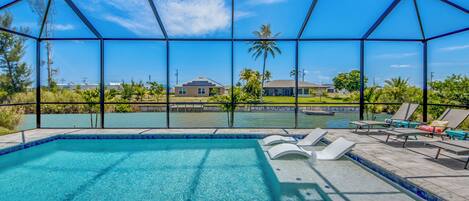 Een verwarmd zwembad