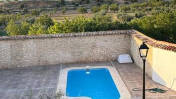 Familie huis, patio, uitzicht op stad | Terras