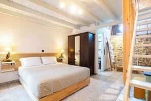 2 chambres, fer et planche à repasser, Wi-Fi, draps fournis