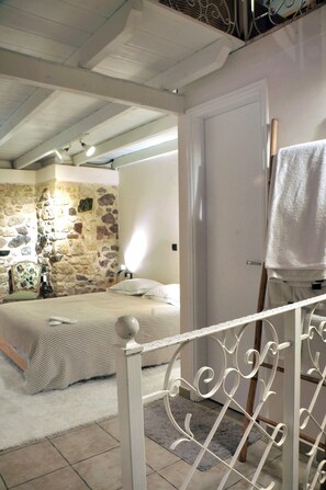 2 chambres, fer et planche à repasser, Wi-Fi, draps fournis