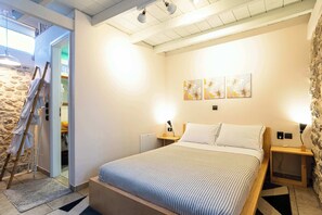 2 chambres, fer et planche à repasser, Wi-Fi, draps fournis