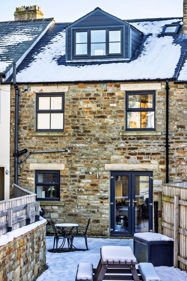 Mökki | Ulkoruokailutilat