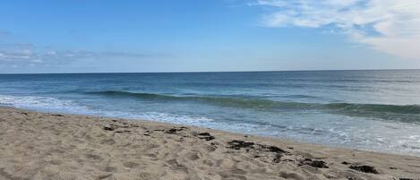 كراسي للتشمس، مناشف للشاطئ