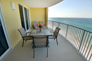 Lägenhet - 2 sovrum | Restaurang utomhus