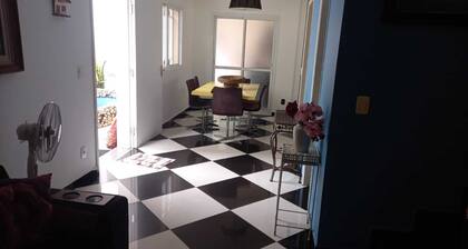 Furnished town house, companies, family, monthly, season, beautiful, quiet neighborhood