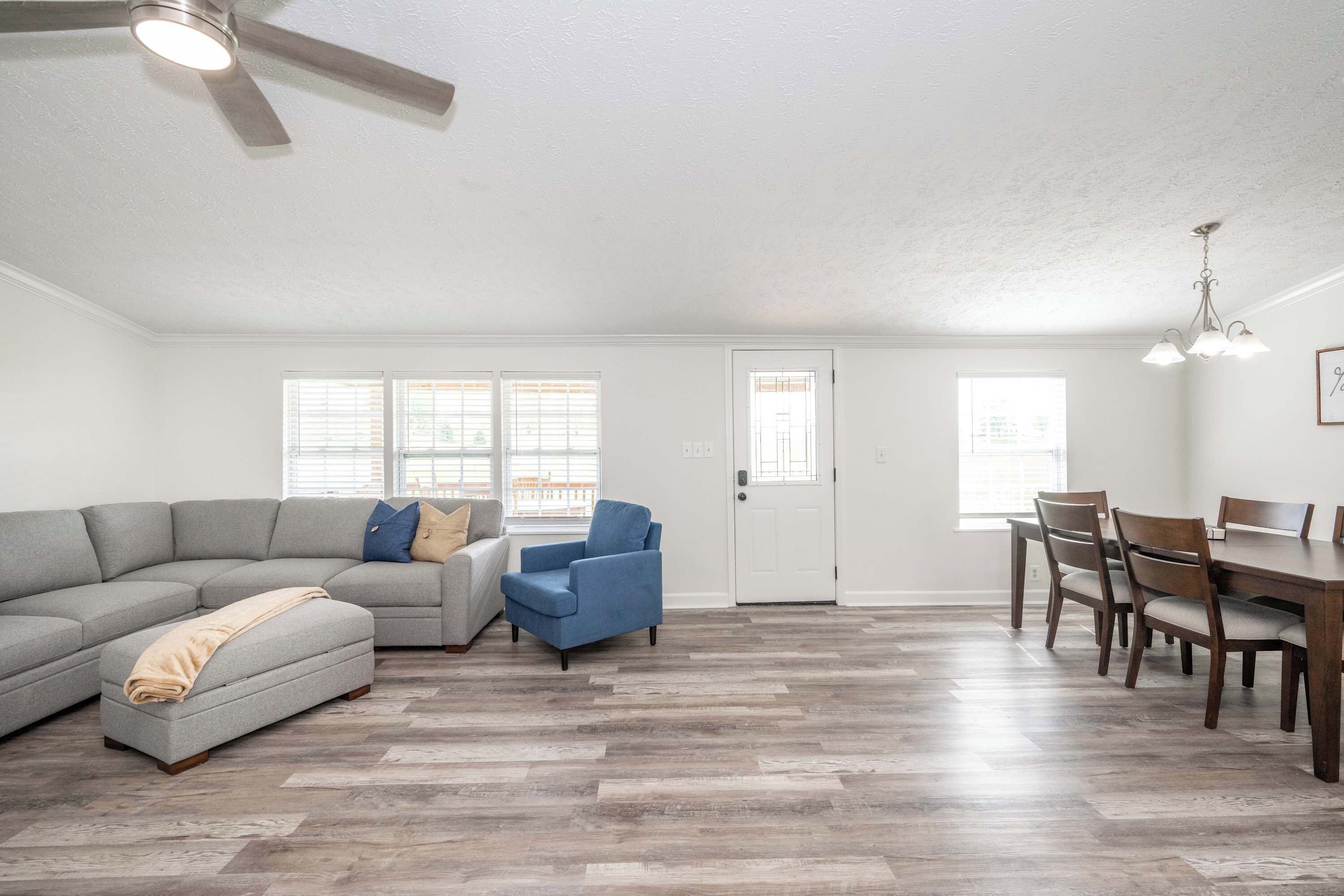 Een televisie en een kantoor