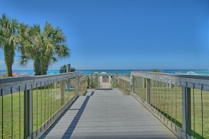 Condo, 3 Bedrooms | Property grounds