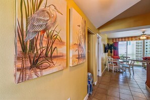 Condo, 2 quartos | Parte interna