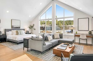 TV, fireplace, offices