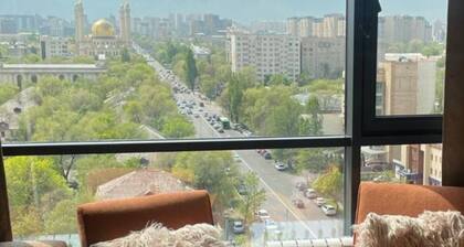 Mountain and city view from the heart of Almaty! Nice location,new and safe