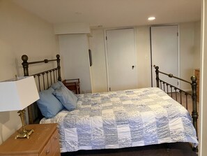 1 bedroom, WiFi, bed sheets