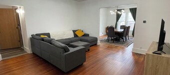 Charming 1900 home with furnished kitchen and king bed