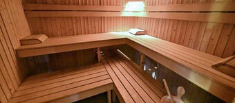 烏爾泳池與桑拿度假屋  